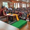 ༸གོང་ས་མཆོག་ནས་ལུས་སེམས་སྲོག་གི་བགྲོ་གླེང་ཚོགས་ཆེན་ཐེངས་གཉིས་པའི་ཚོགས་བཅར་བ་དང་མཁས་དབང་རྣམས་ལ་བཀའ་སློབ་གནང་བཞིན་པ། ༢༠༡༤།༡༠།༠༡